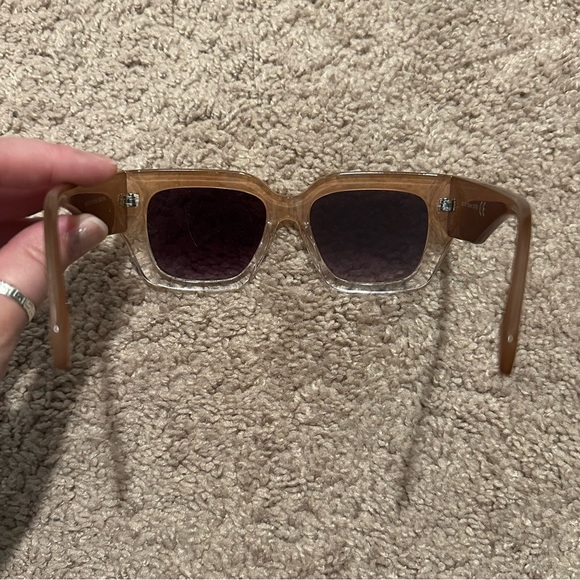 GUC Oversized Sunglasses - Picture 4 of 5